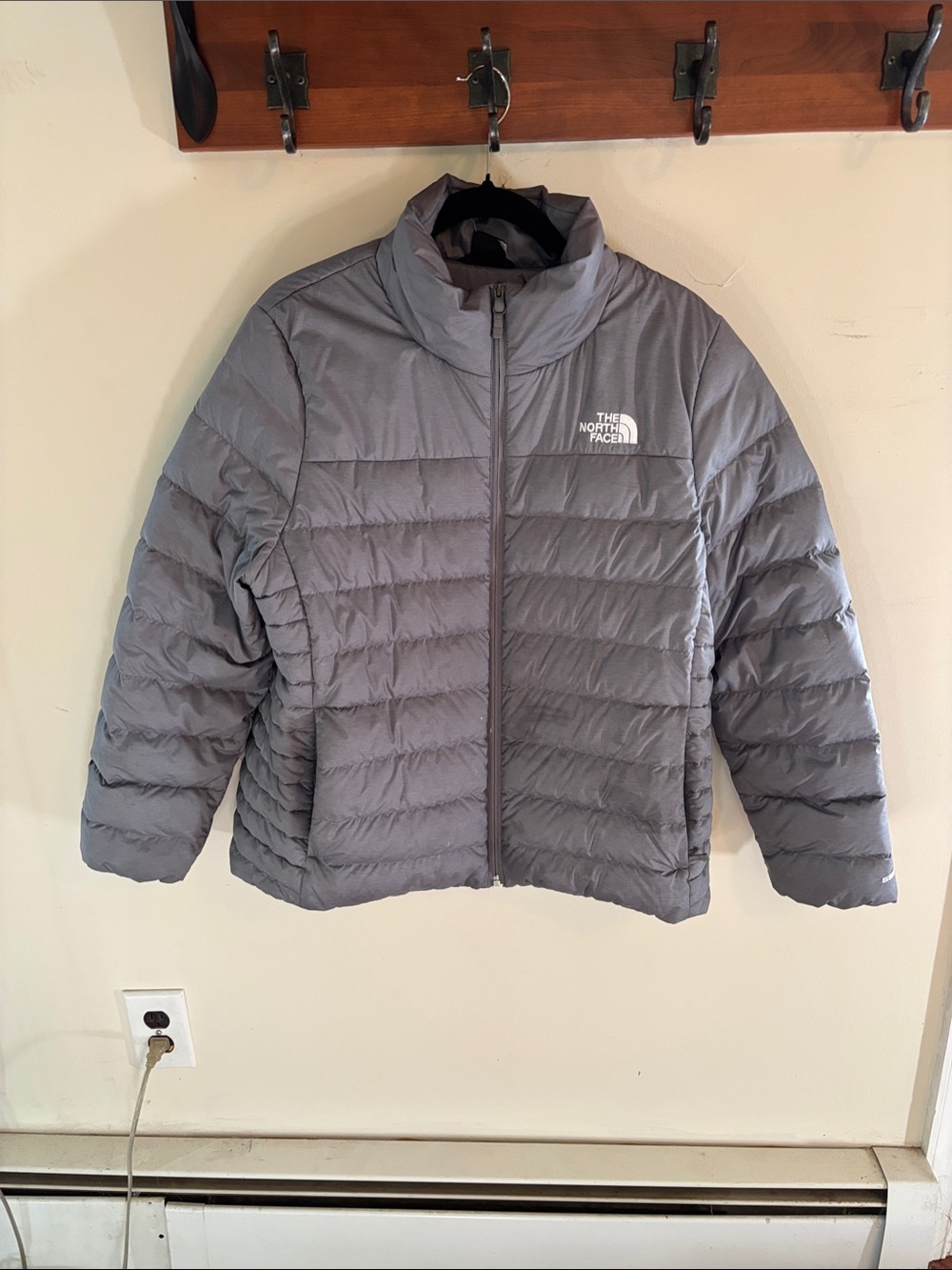 The North Face Women's Light Gray Quilted Puffer Jacket